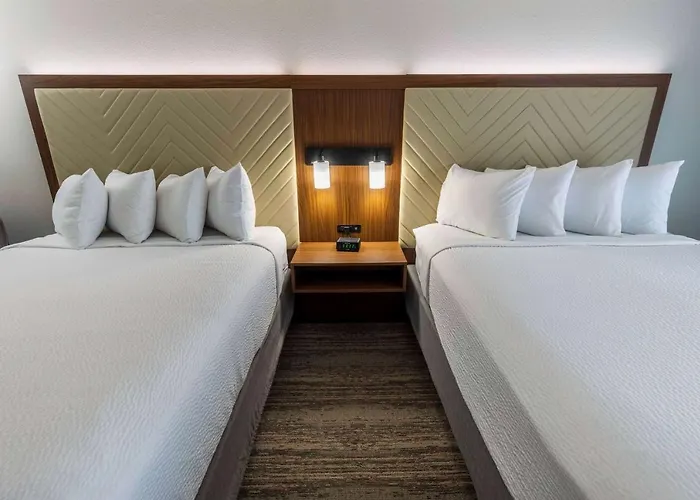 Wingate By Wyndham Airport 3*
