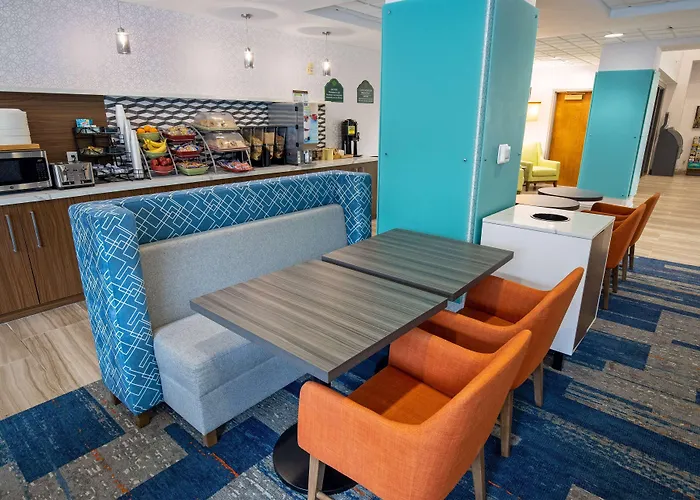 Wingate By Wyndham Airport Hotel 3*