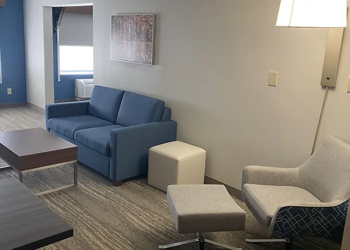 Hotel Wingate By Wyndham Airport