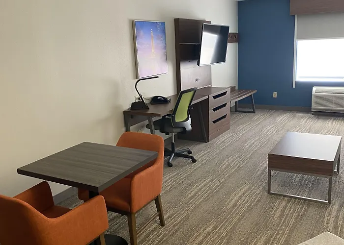 Wingate By Wyndham Airport Hotel Lafayette